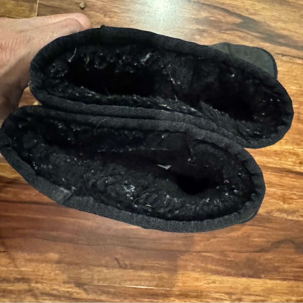Black Fuzzy Winter Boots
